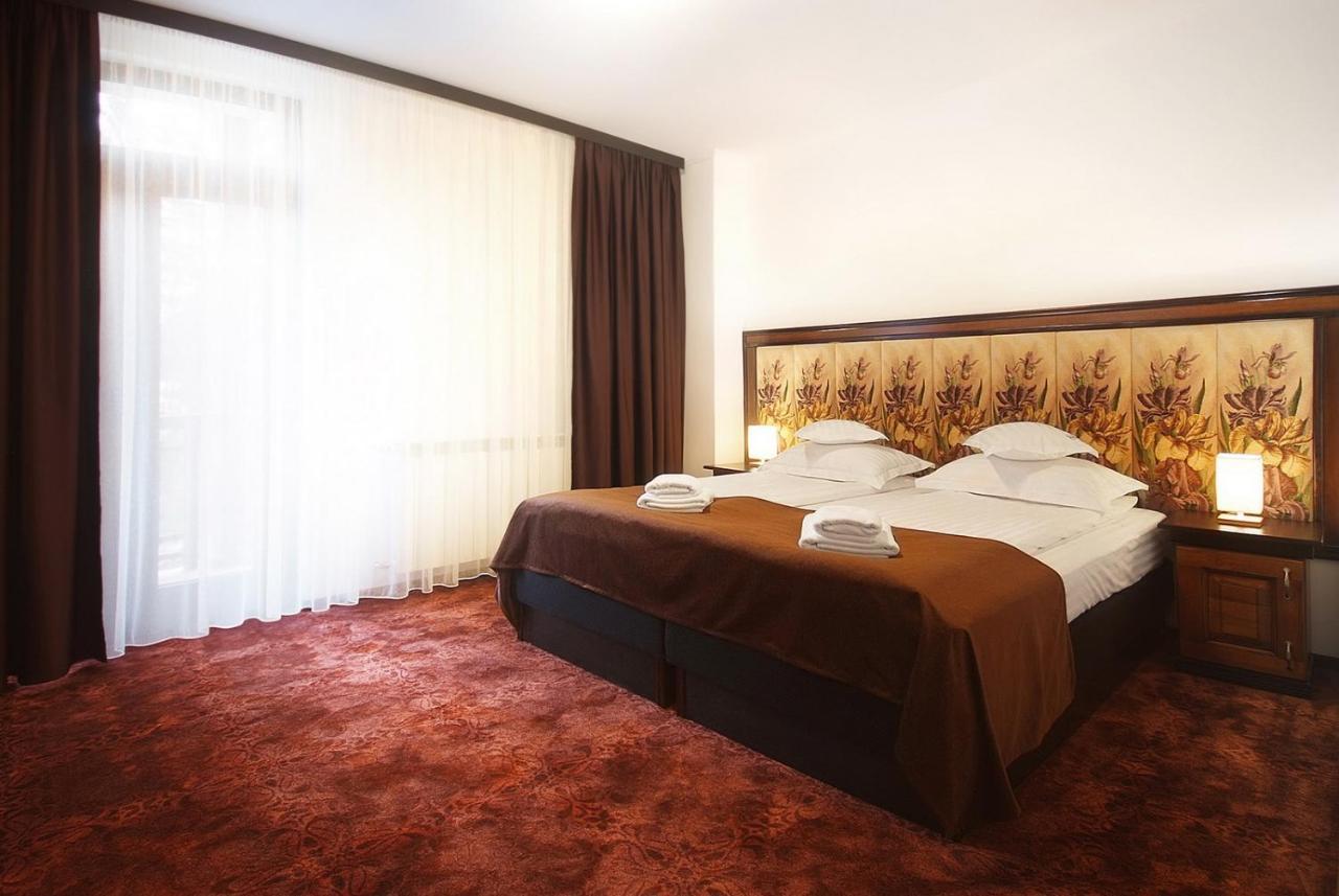 Hotel Moldavia Slanic Moldova Ngoại thất bức ảnh